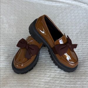 Brown Patent Leather Loafers with Bow